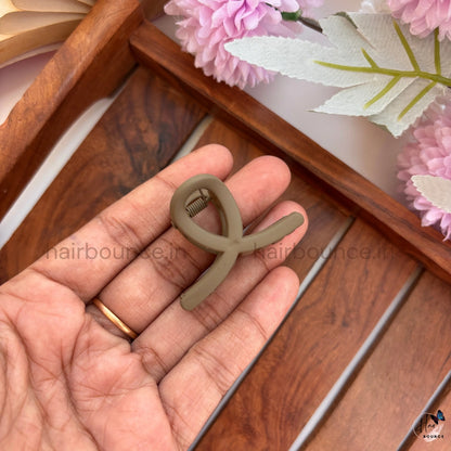 Minimal Loop Matte Mini Hair Claw – Small