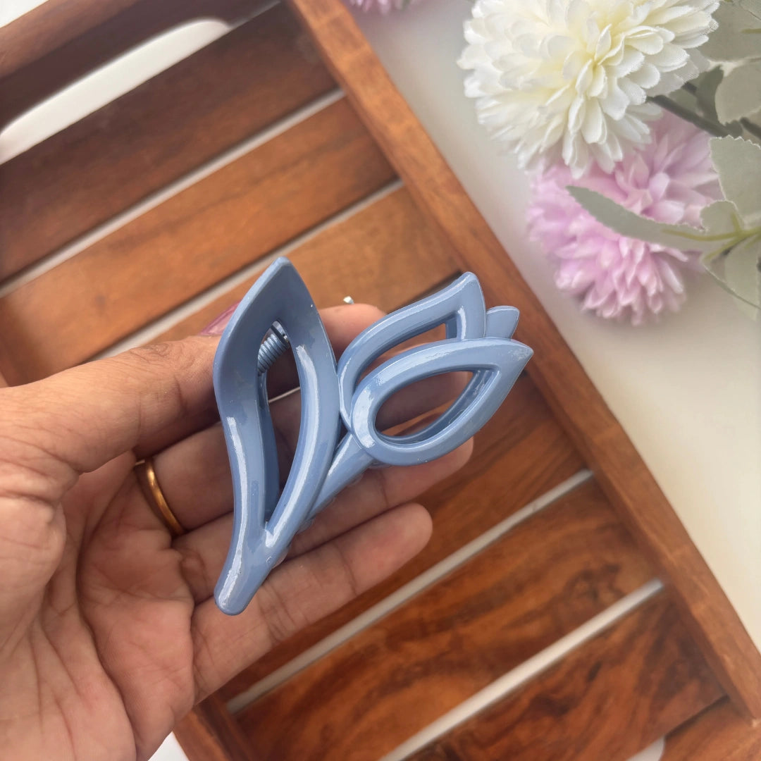 Minimal Tulip Petal Hair Claw – Medium