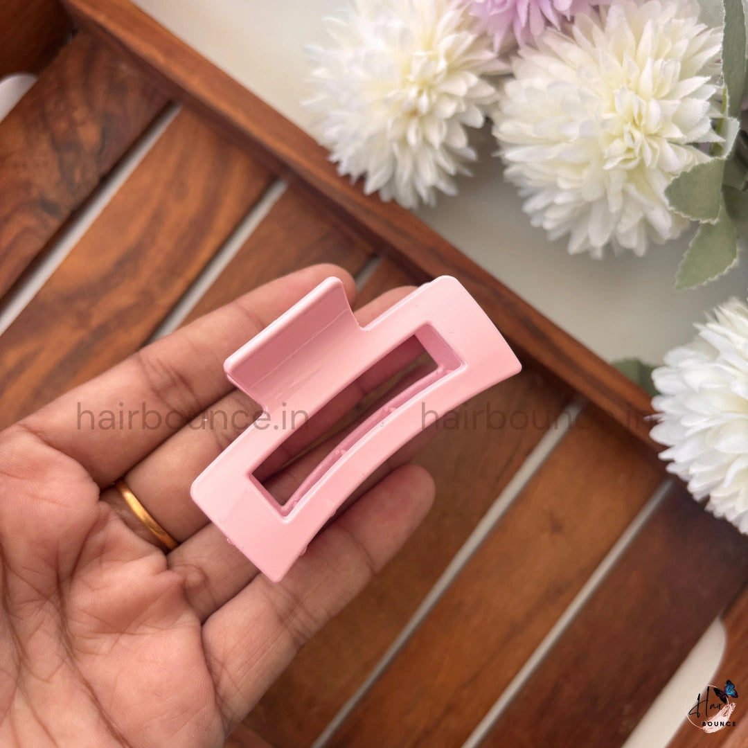Minimal Rectangle Cutout Hair Claw – Medium