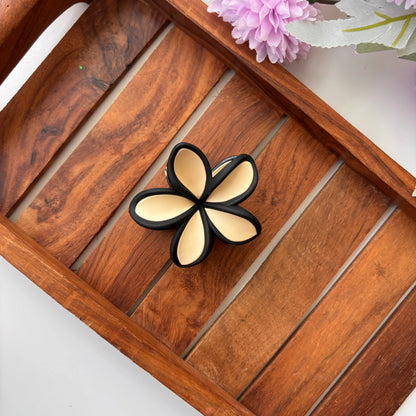 Matte Bloom Flower Hair Claw – Medium