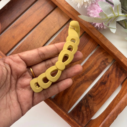 Elegant Loop Matte Banana Clip - Large