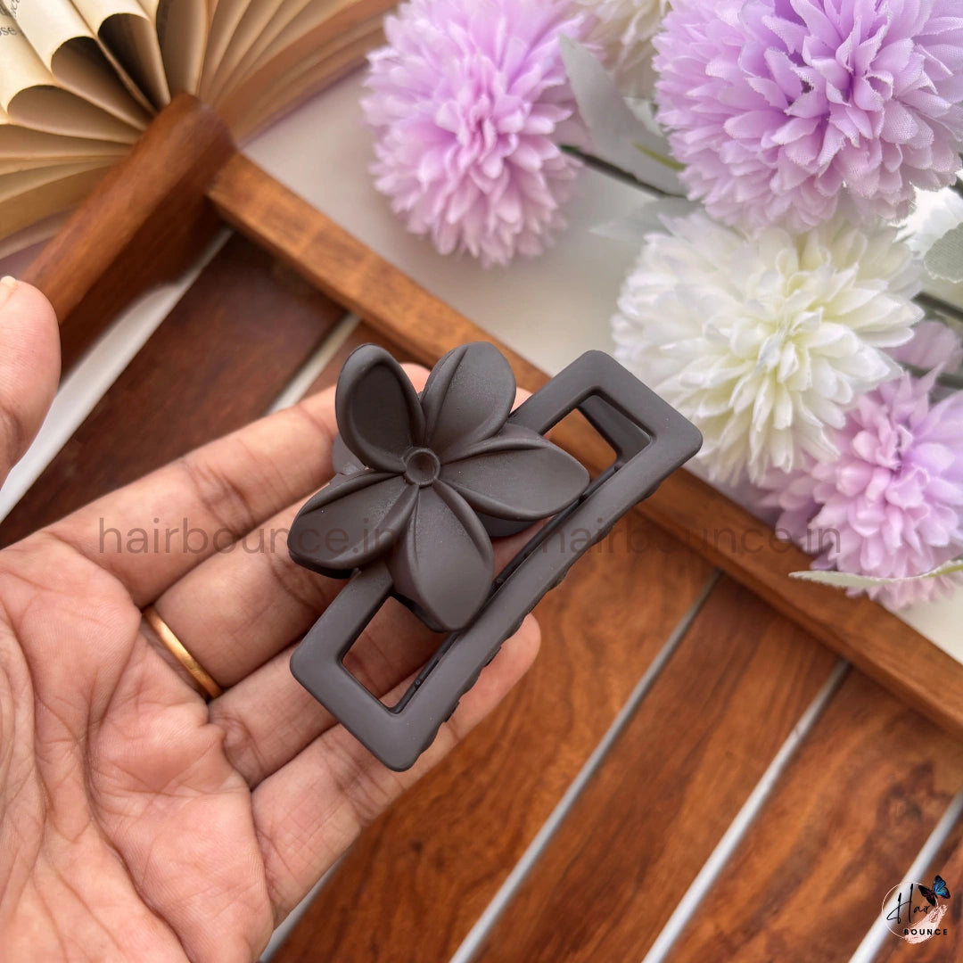 Plumeria Bloom Hair Claw for Women – Medium