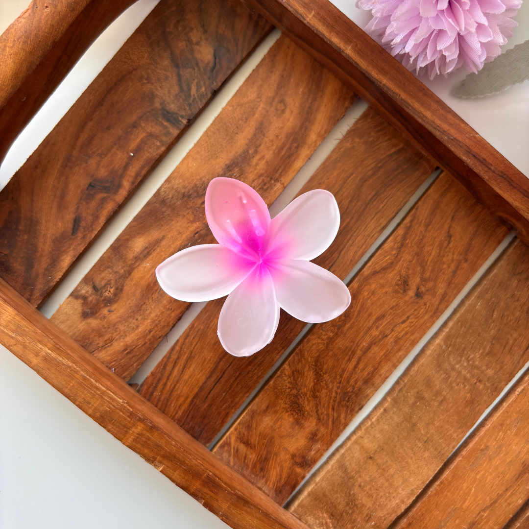 Frosted Plumeria Hair Claw – Medium