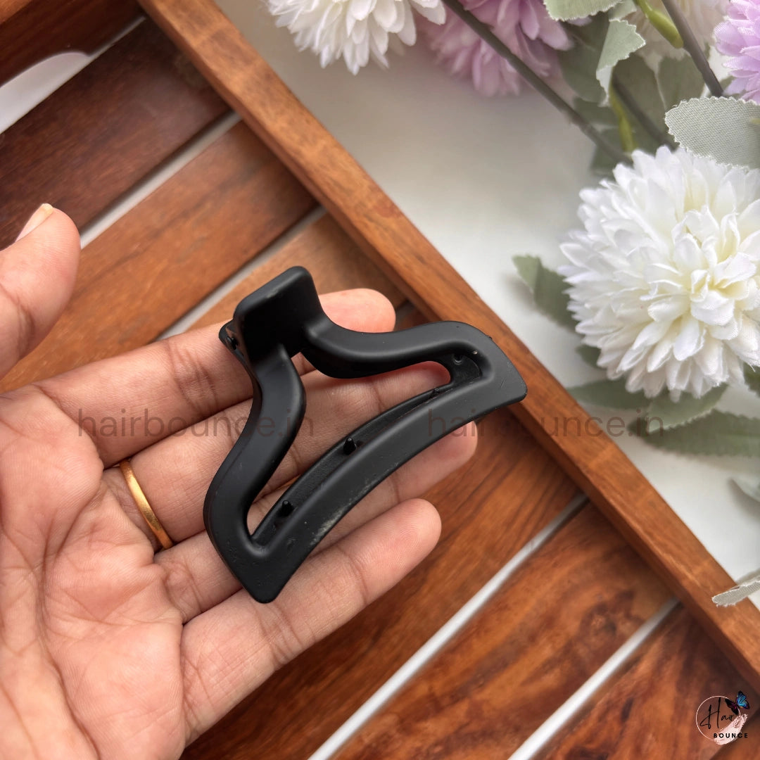 Matte Wave Arch Hair Claw – Medium