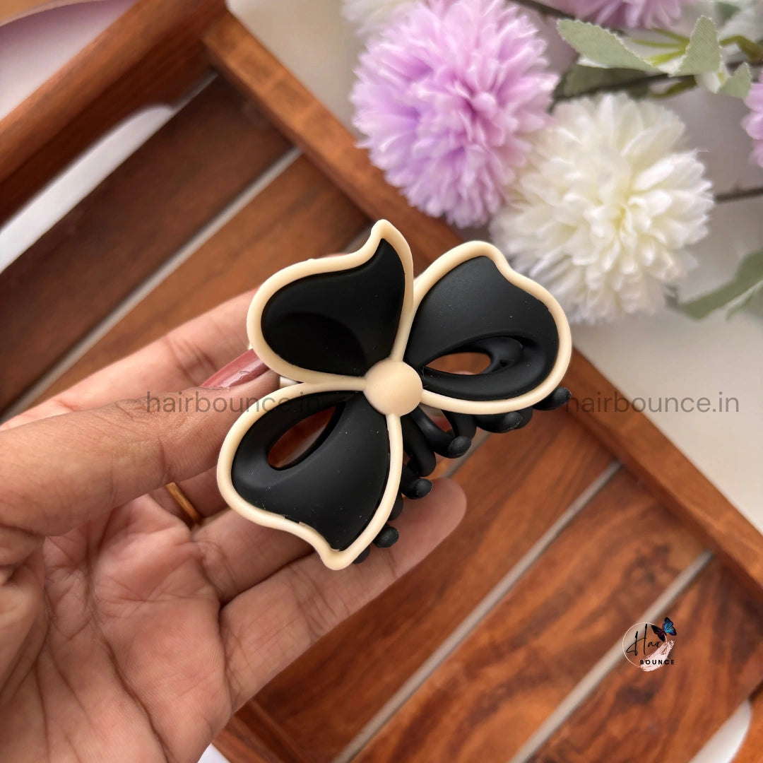 Matte Bow Hair Claw – Medium