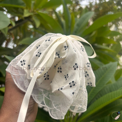 Vintage Lace Bow Hair Claw Clip – Medium