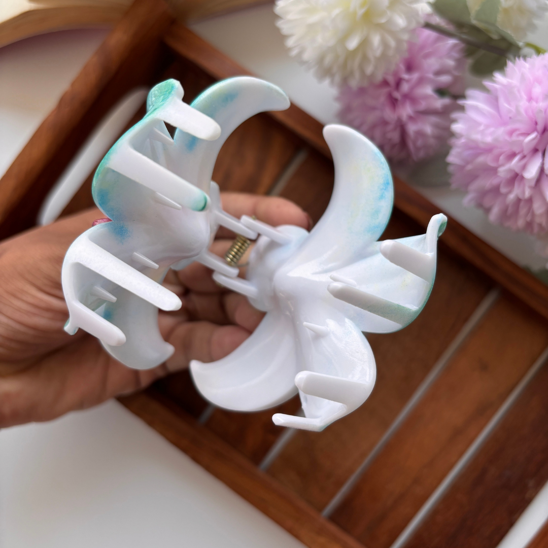 Dew Drop Lily Hair Claw – Extra Large