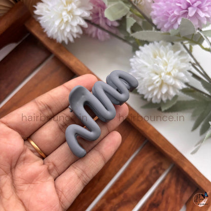 Abstract Wave Hair Claw – Medium