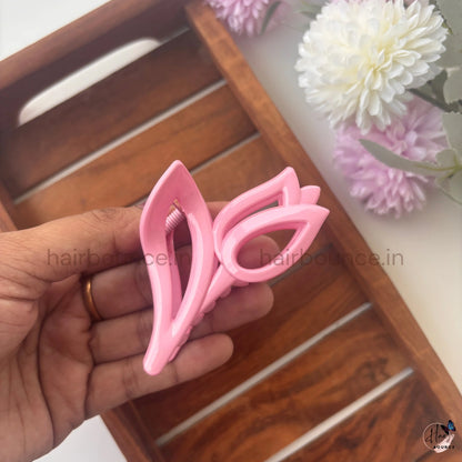 Minimal Tulip Petal Hair Claw – Medium