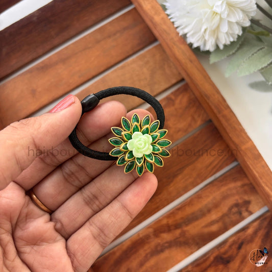 Emerald Bloom Kundan Hair Tie
