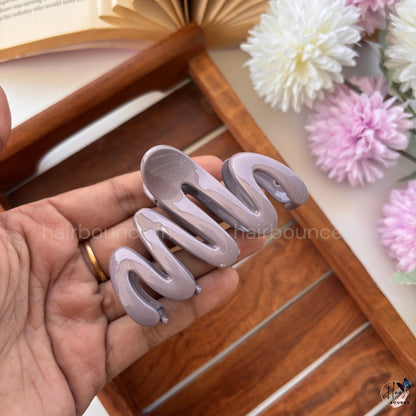 Glossy Wave Hair Clip – Medium