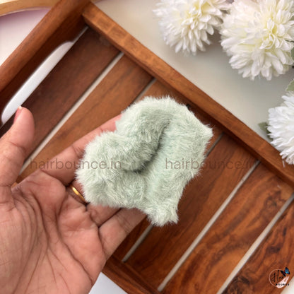 Heart Fur Hair Claw - Medium
