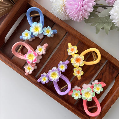 Triple Flower Loop Hair Claw – Large