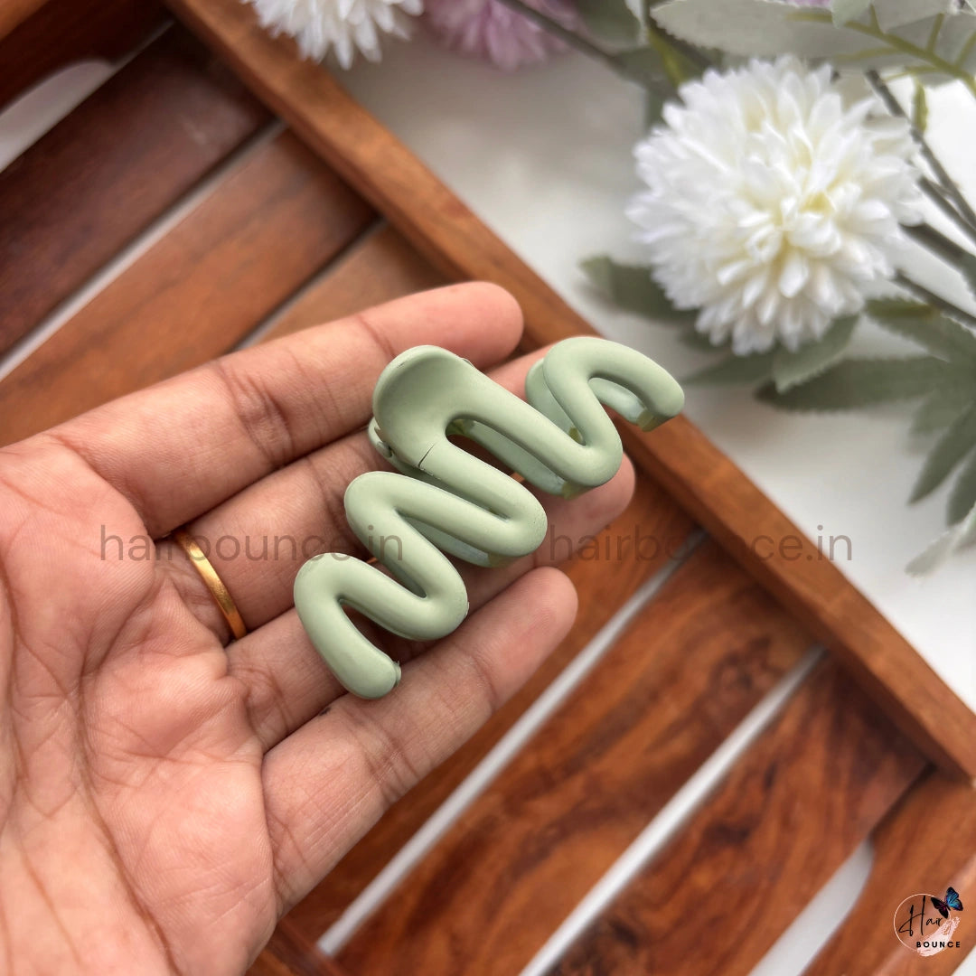 Abstract Wave Hair Claw – Medium