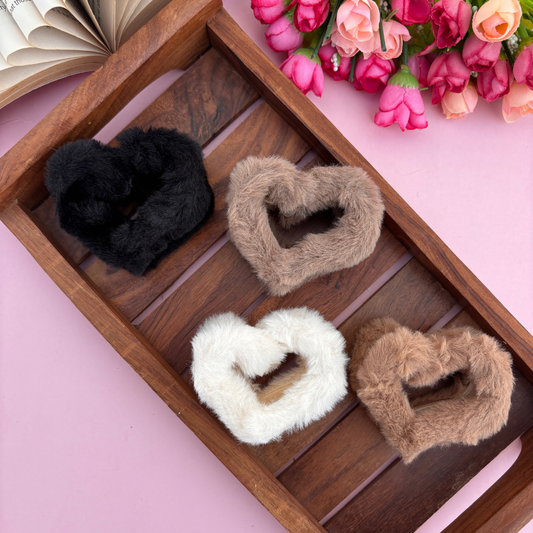 Heart Fur Hair Claw - Medium