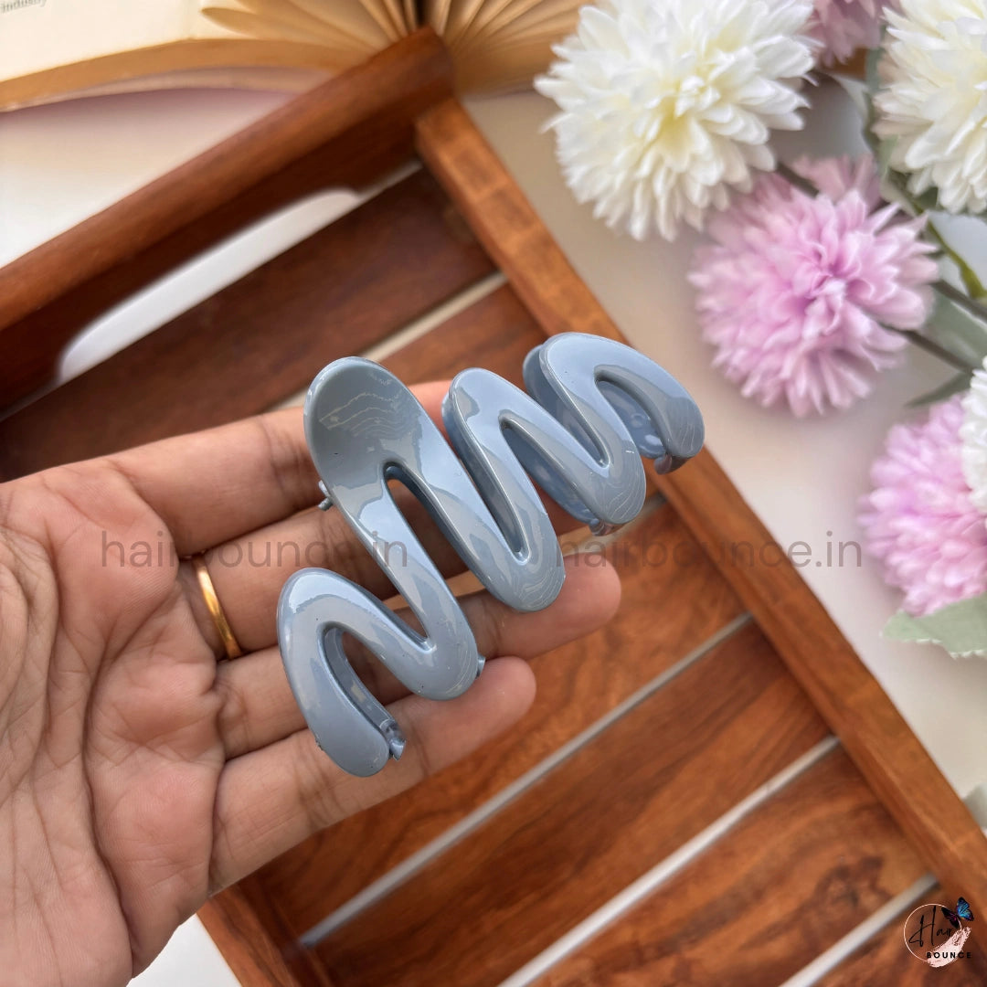 Glossy Wave Hair Clip – Medium