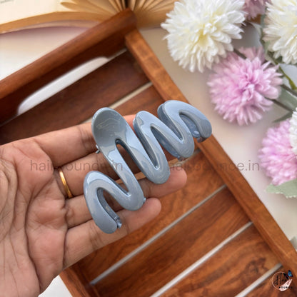 Glossy Wave Hair Clip – Medium