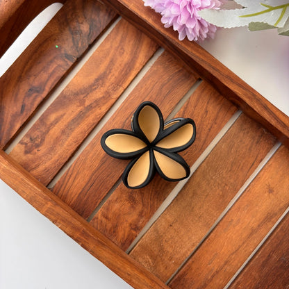 Matte Bloom Flower Hair Claw – Medium