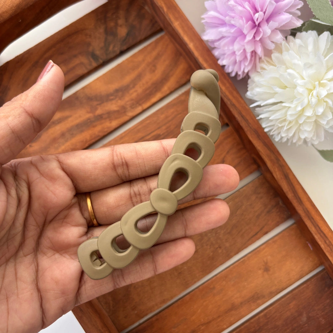 Elegant Loop Matte Banana Clip - Large