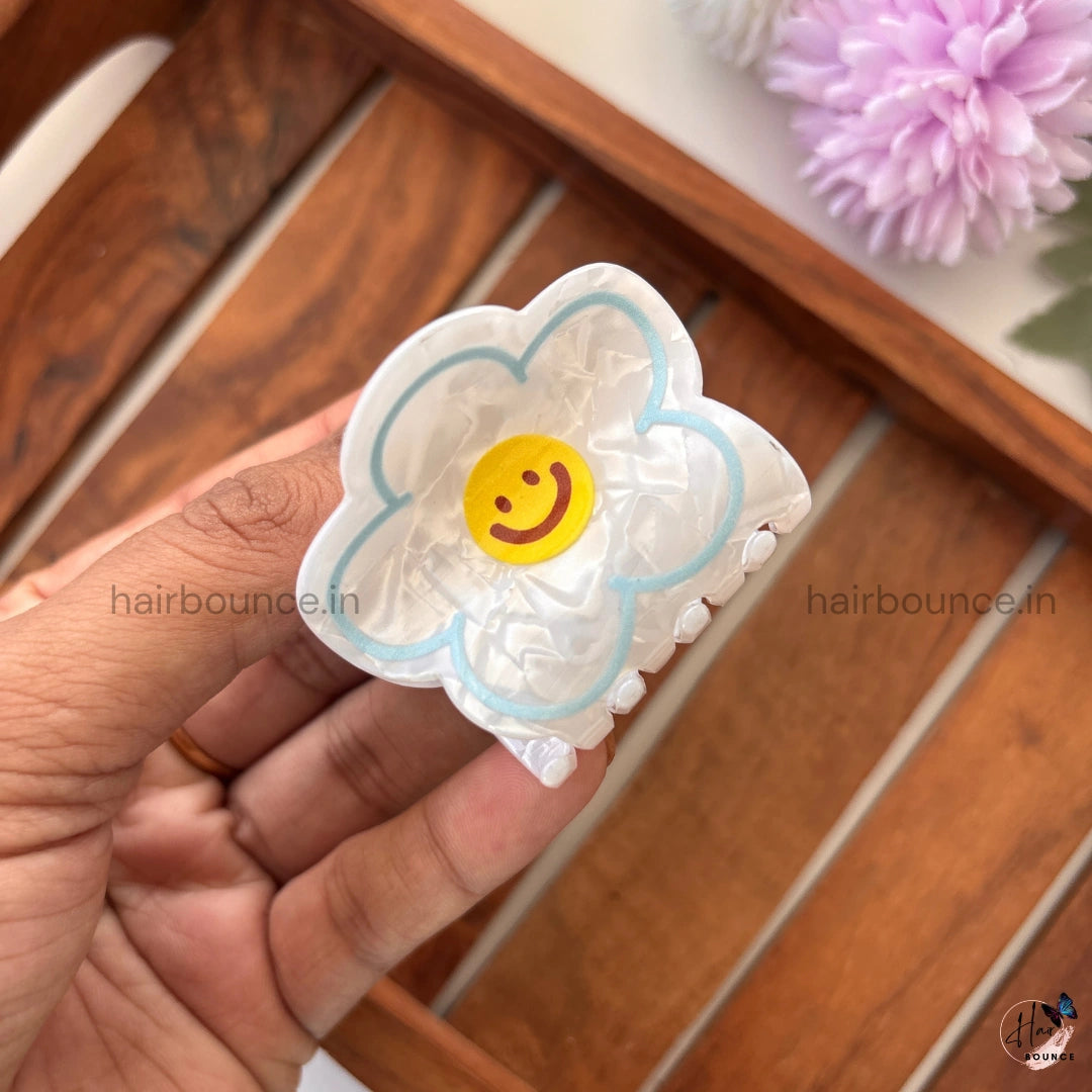 Smiley Cloud Hair Claw - Medium
