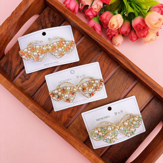 Premium Tiny Butterfly Pearl Center Clip