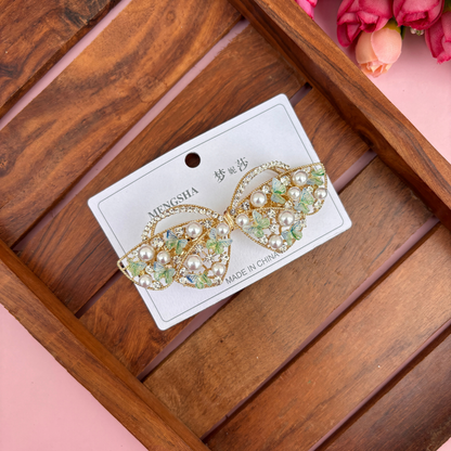 Premium Tiny Butterfly Pearl Center Clip
