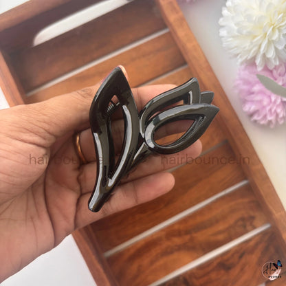 Minimal Tulip Petal Hair Claw – Medium