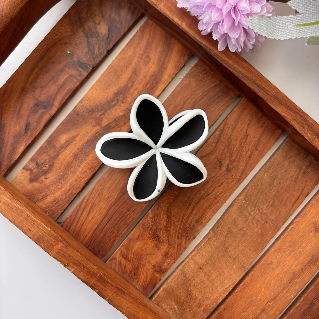 Matte Bloom Flower Hair Claw – Medium