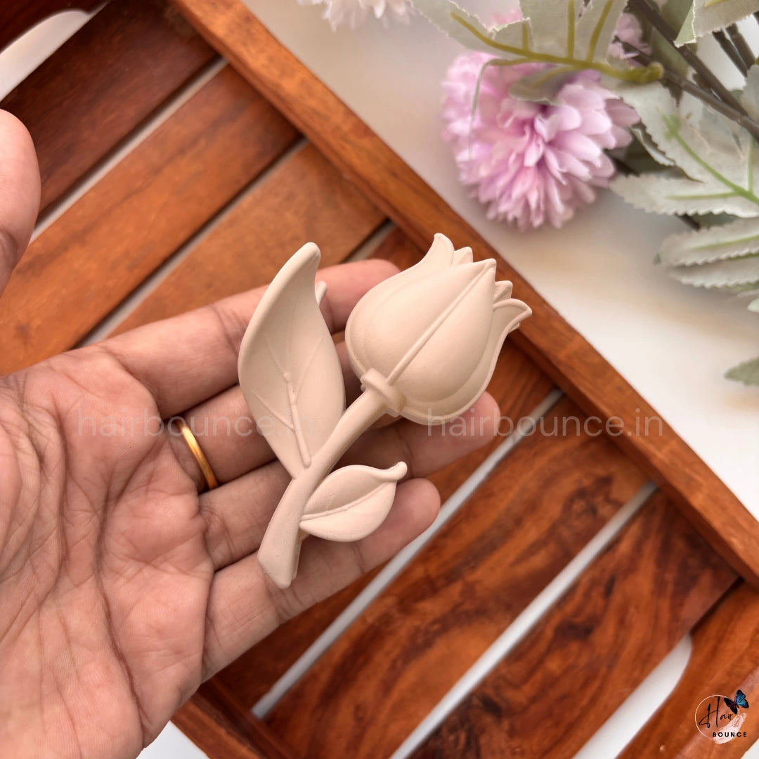 Matte Tulip Hair Claw – Medium