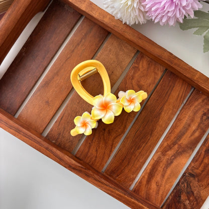 Triple Flower Loop Hair Claw – Large