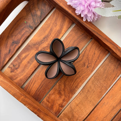 Matte Bloom Flower Hair Claw – Medium