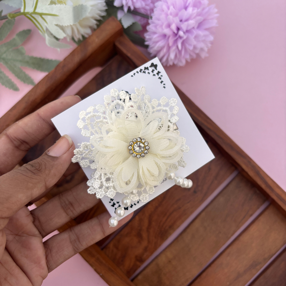 Lily Grace Alligator Clip