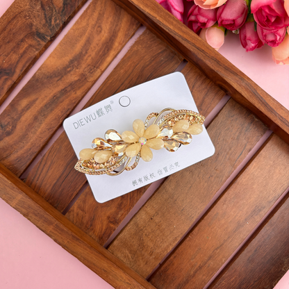 Premium Flower Crystal Center Clip