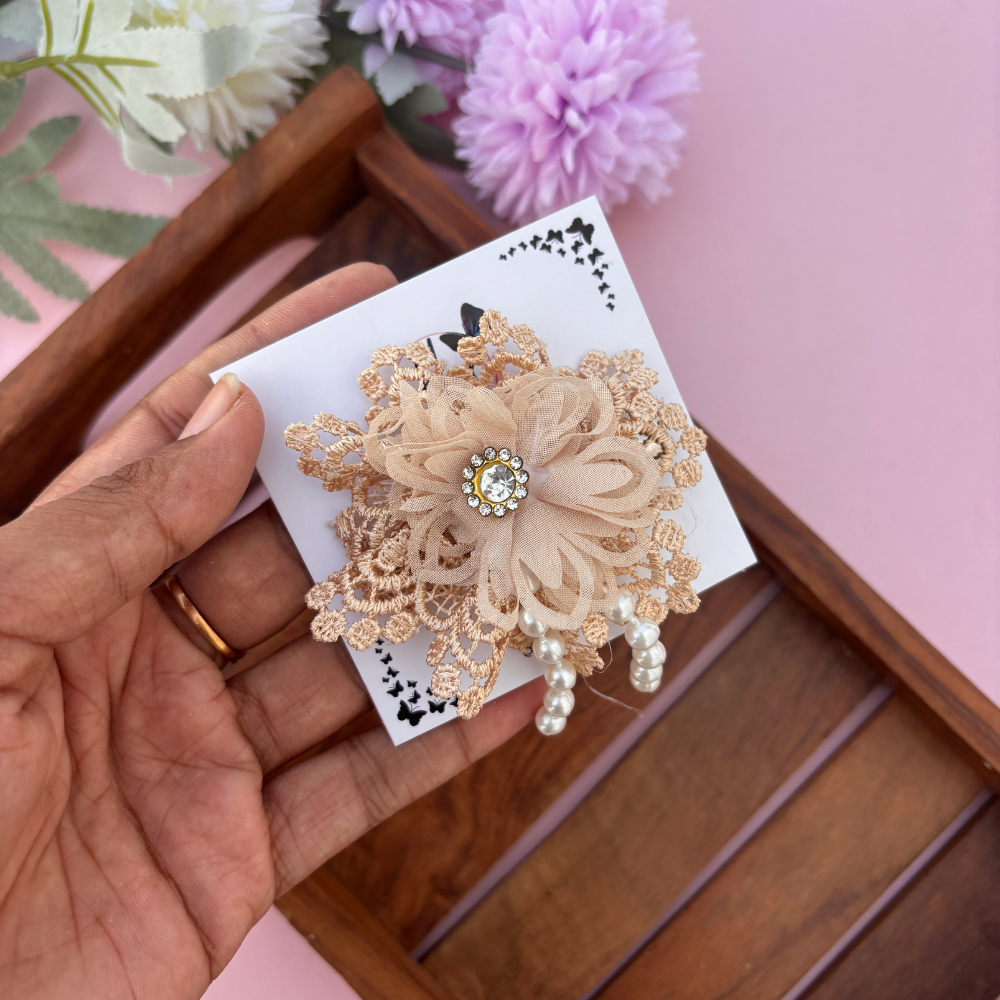 Lily Grace Alligator Clip