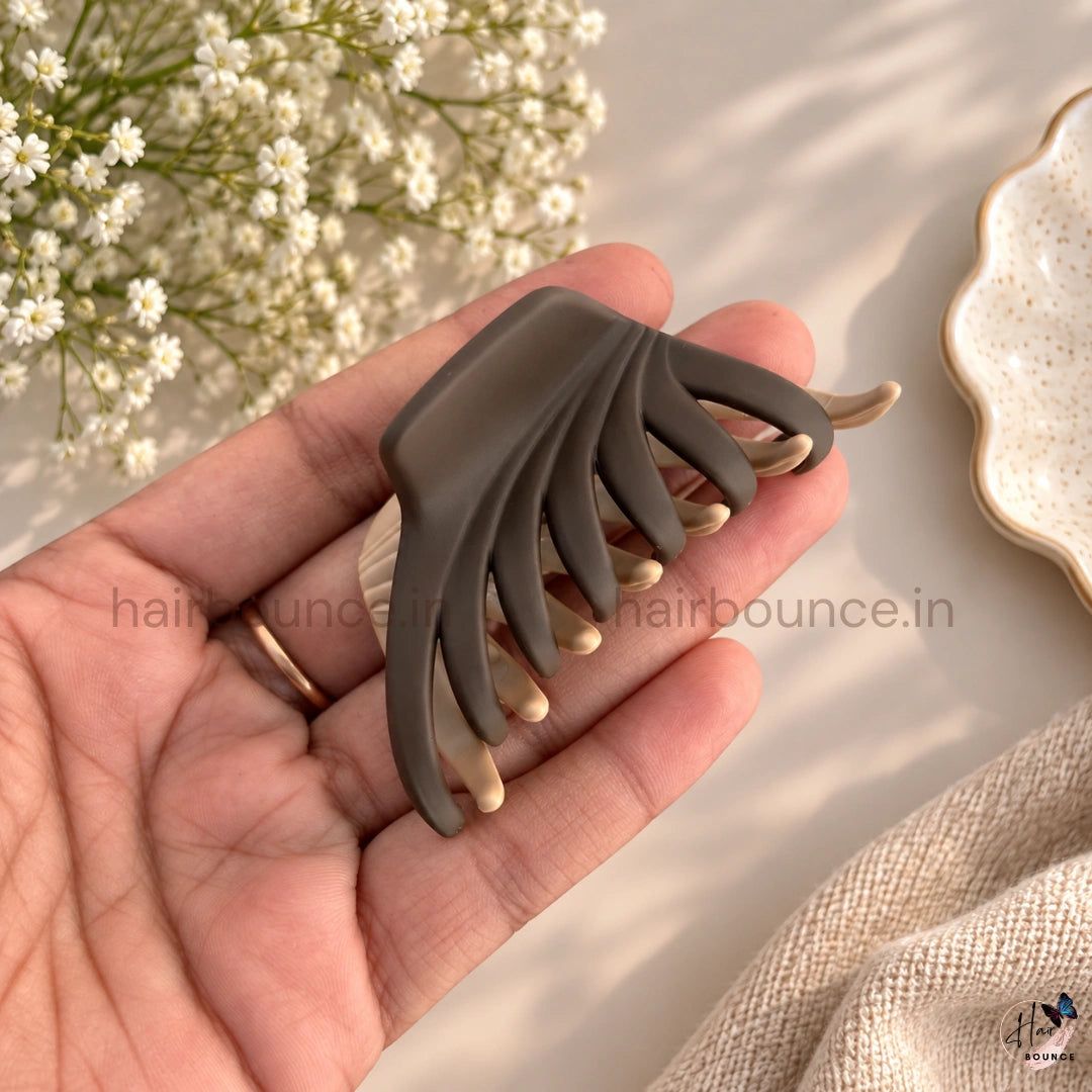 Dual Colour Lined Hair Claw - Medium