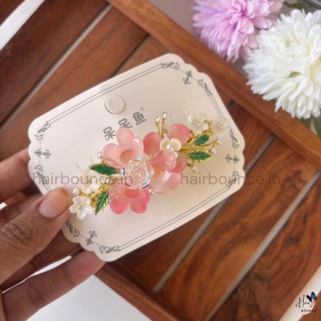 Blush Bloom Floral Pearl Center Clip