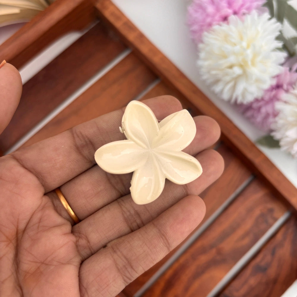 Soft Lily Hair Claw – Small