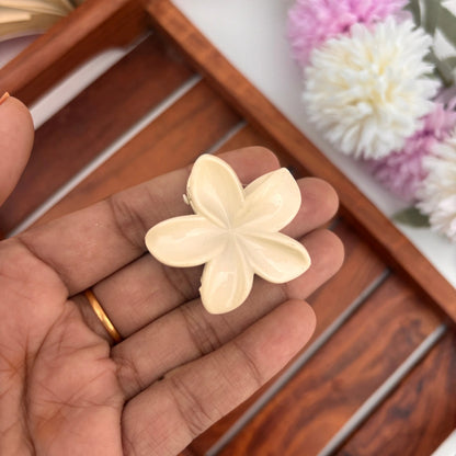 Soft Lily Hair Claw – Small