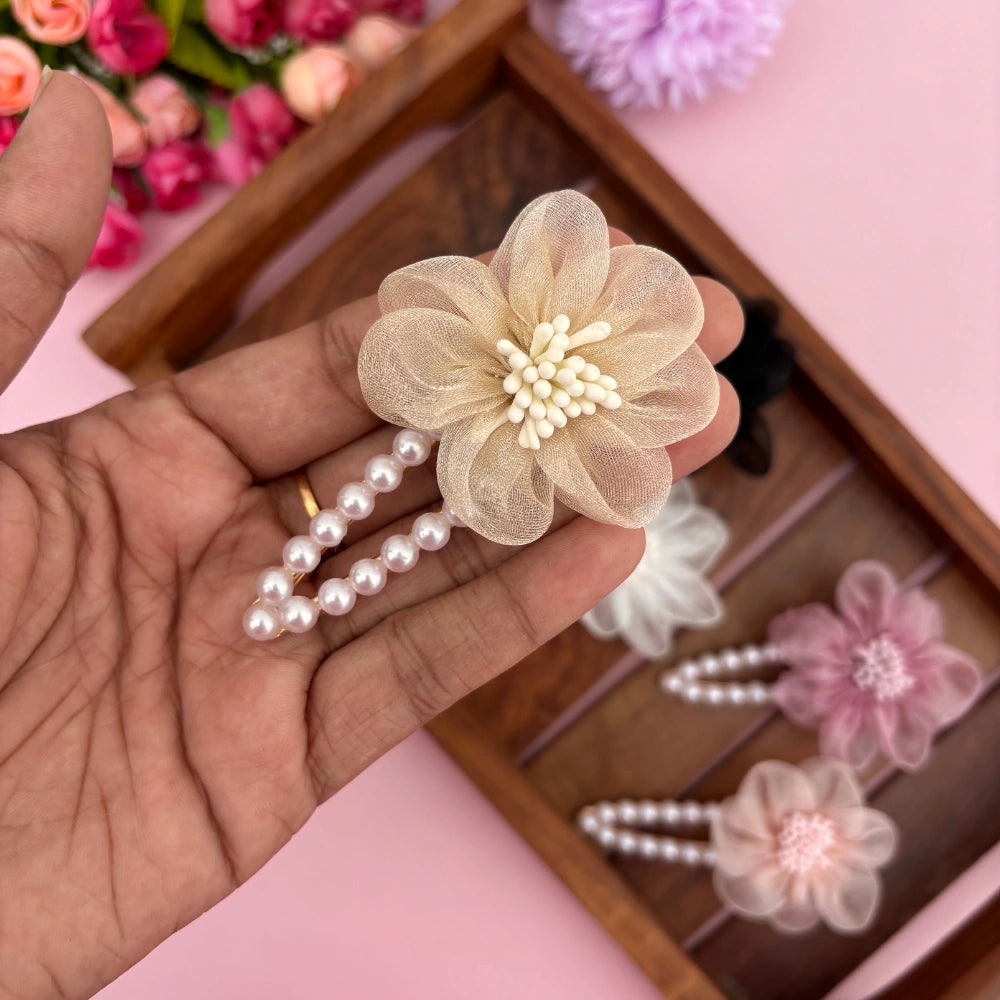 Pearl Petal Clip