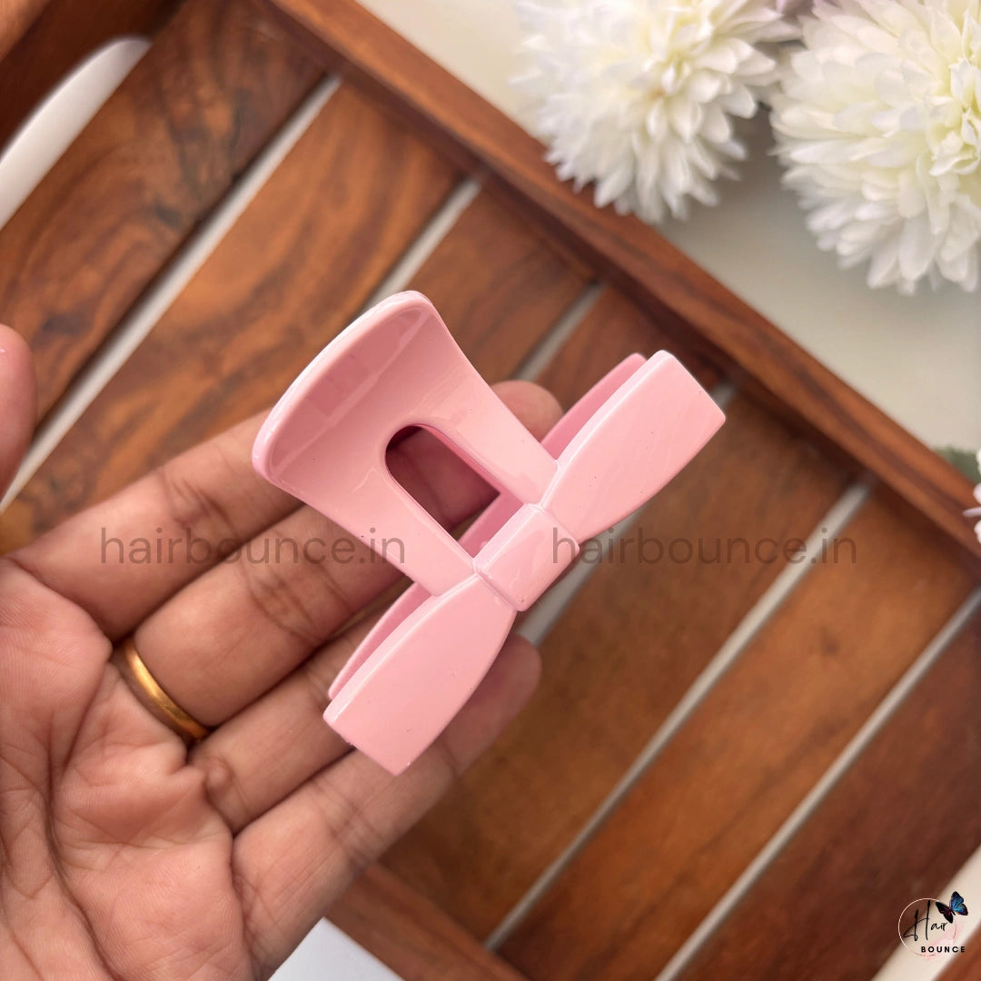 Chic Bow Cutout Hair Claw – Medium