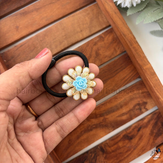 Pearl Sky Bloom Hair Tie