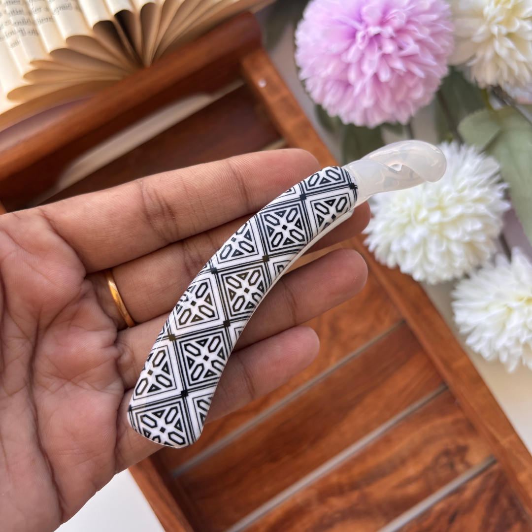 Black White Printed Banana Clip - Large
