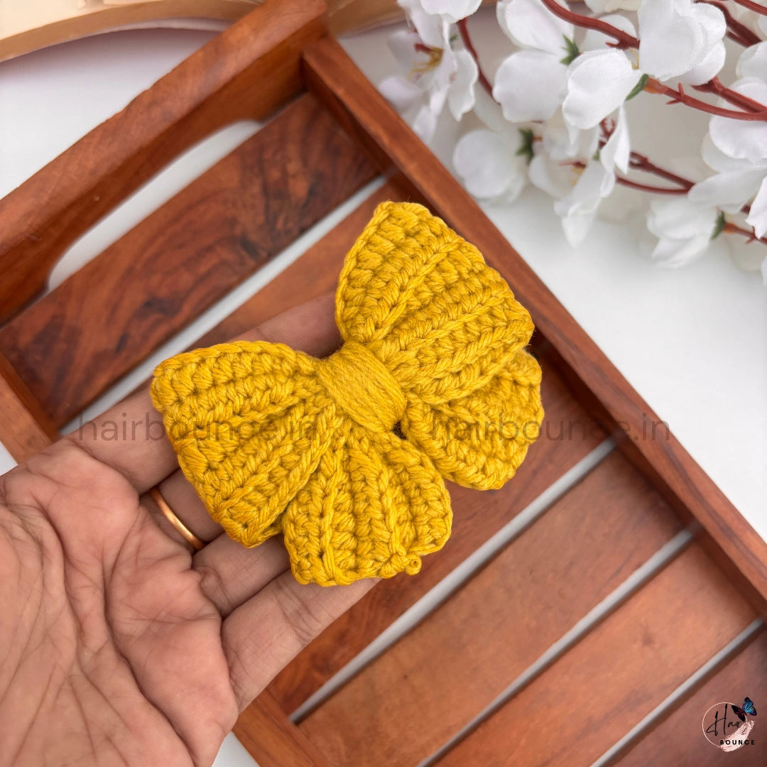 Handmade Crochet Bow Hair Clip – Medium