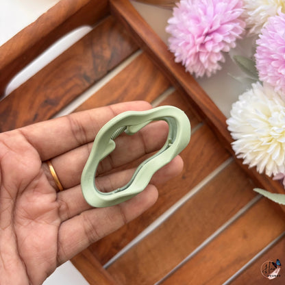 Cloud Shape Hair Claw – Medium