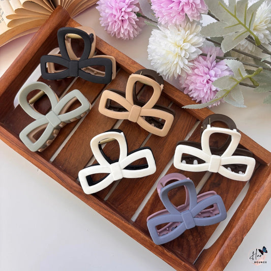 Belle Bow Dual-Tone Hair Claw for Women – Medium