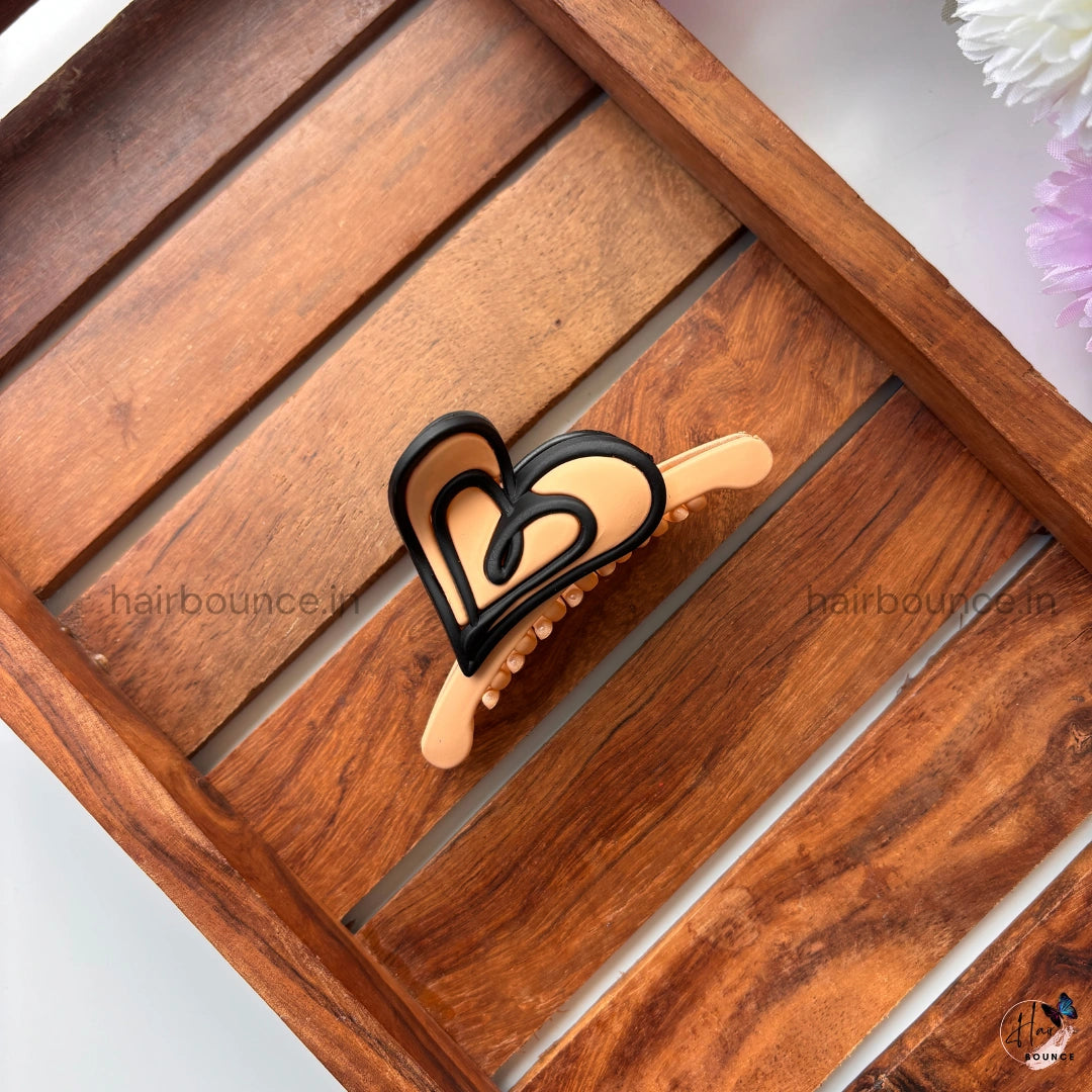 Matte Loop Heart Hair Claw – Medium