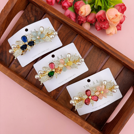 Premium  Flower Pearl Center Clip
