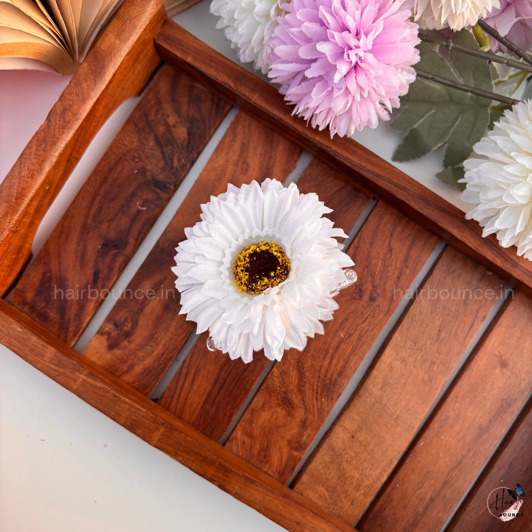 Daisy Bloom Flower Hair Claw - Medium