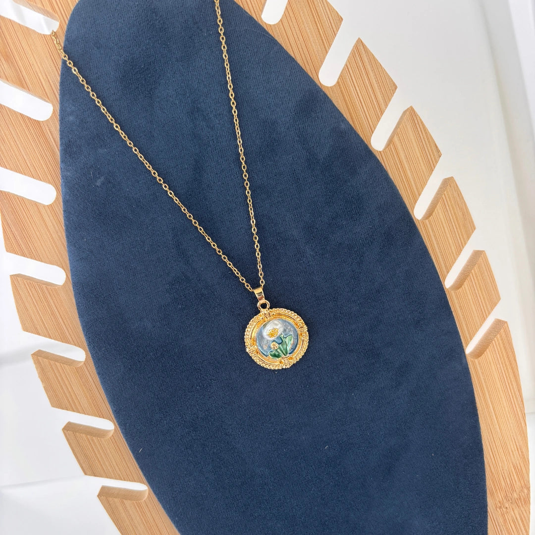 Blossom Aura Pendant