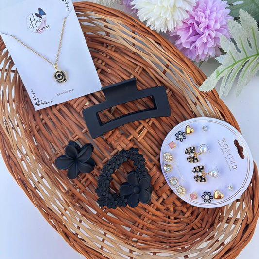 Noir Chic Hamper 🖤🌟